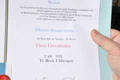 Zilveren draagpenning voor Theo Groothuijse van BUB in Beek